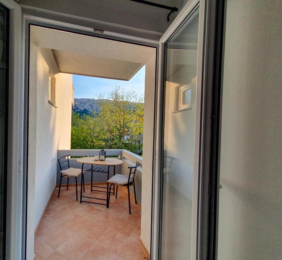 Apartments Mira Baška Buitenkant foto